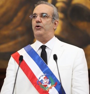 0 0 0 0 Parrafo 3. El pueblo con Abinader